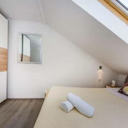Apartman Sanja דירה נין