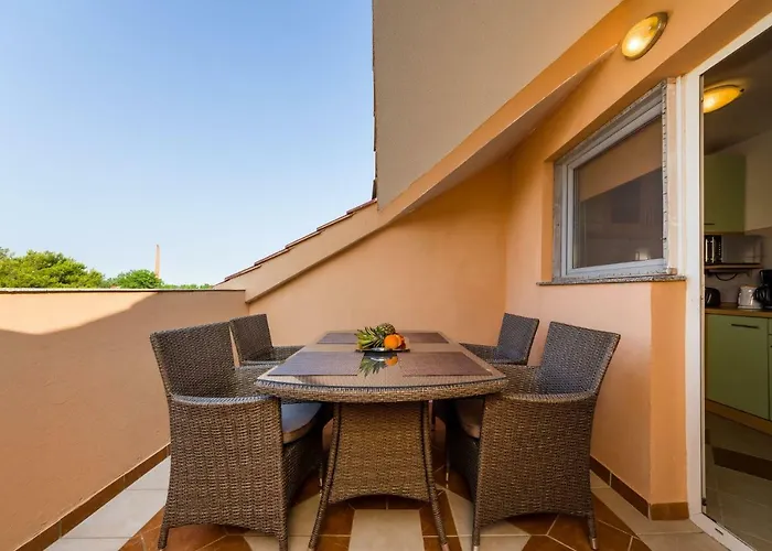 Apartman Sanja * Nin