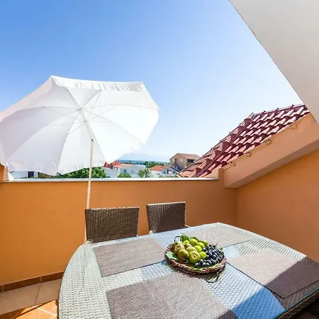 Apartman Sanja * نين