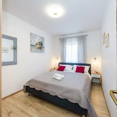 Apartman Sanja شقة