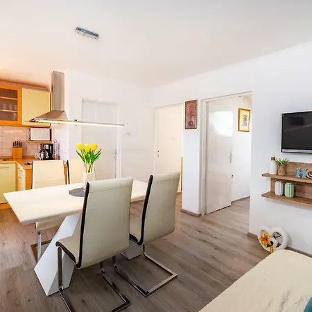 Apartman Sanja *