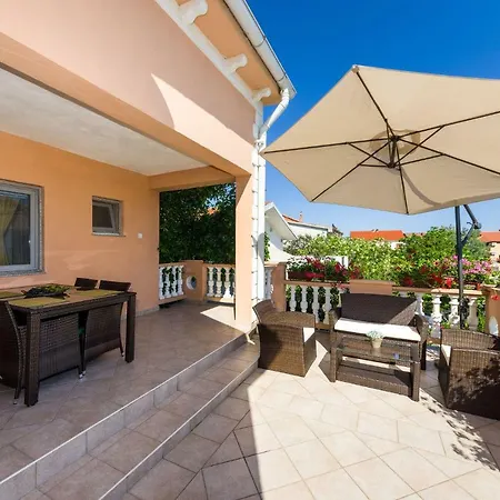 Apartman Sanja شقة