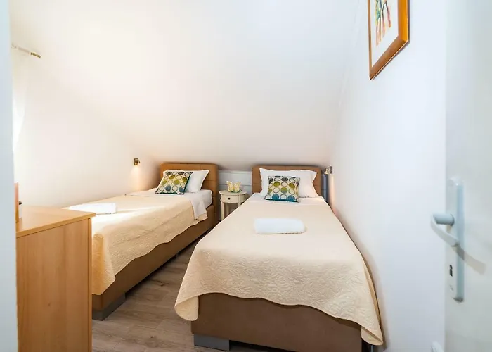 Apartman Sanja Нин